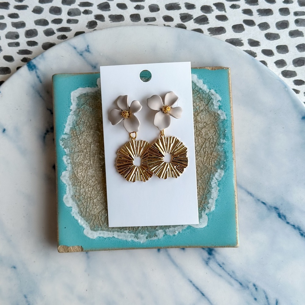 Gold and Cream Floral Earrings